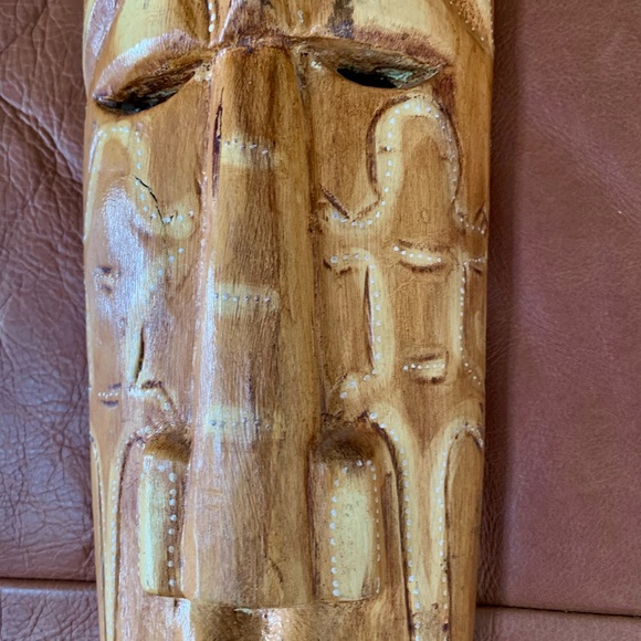 Wooden Hand Carved Tribal Mask - Picture 4 of 5